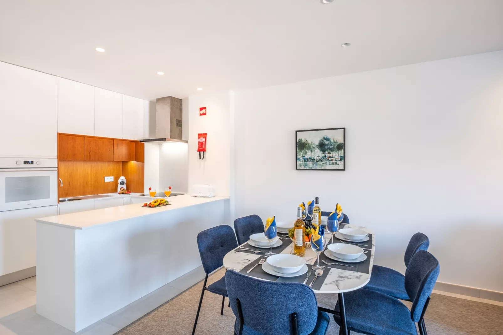 Apartment Melbourne 1-Dining room