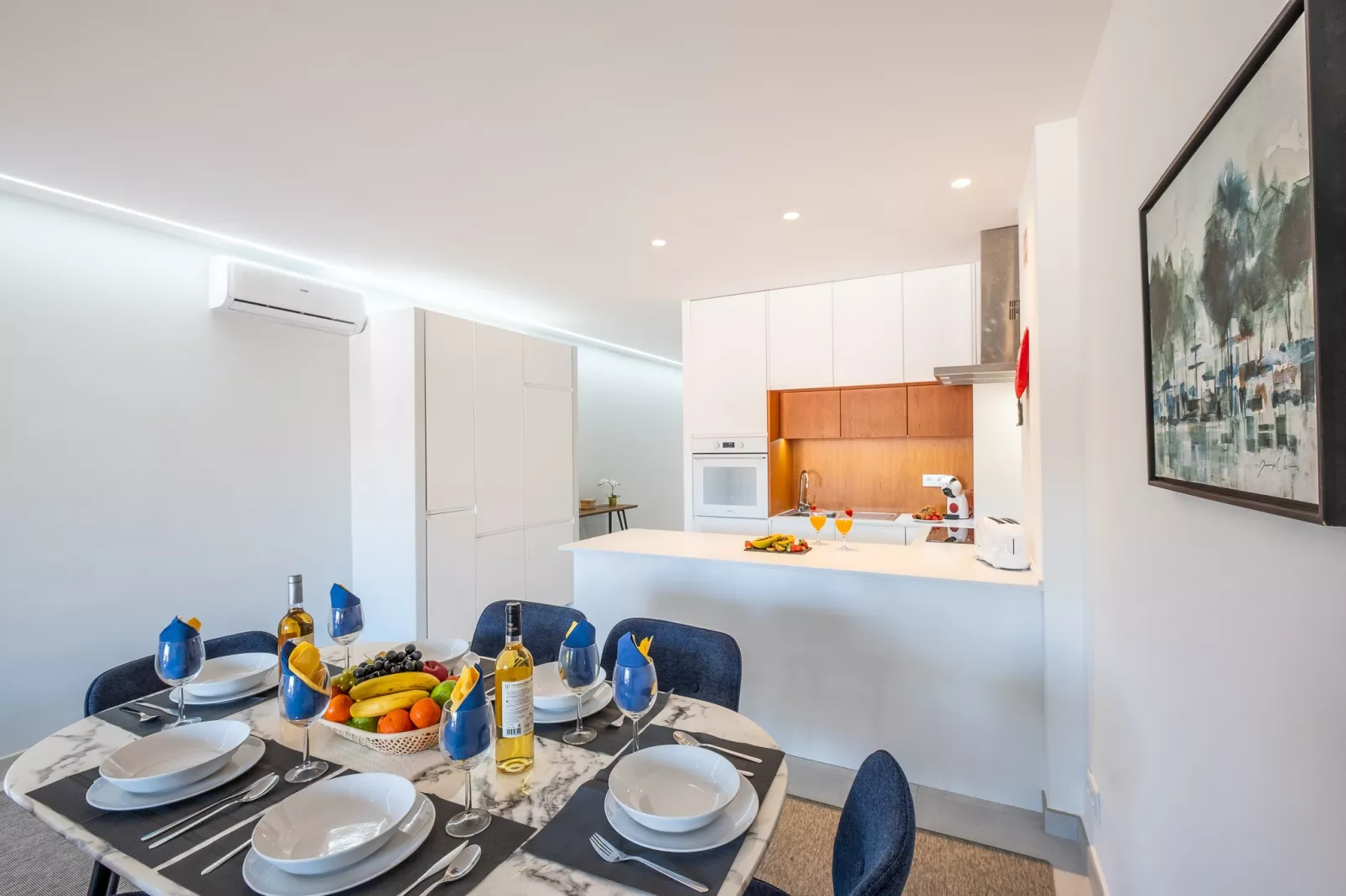 Apartment Melbourne 1-Dining room