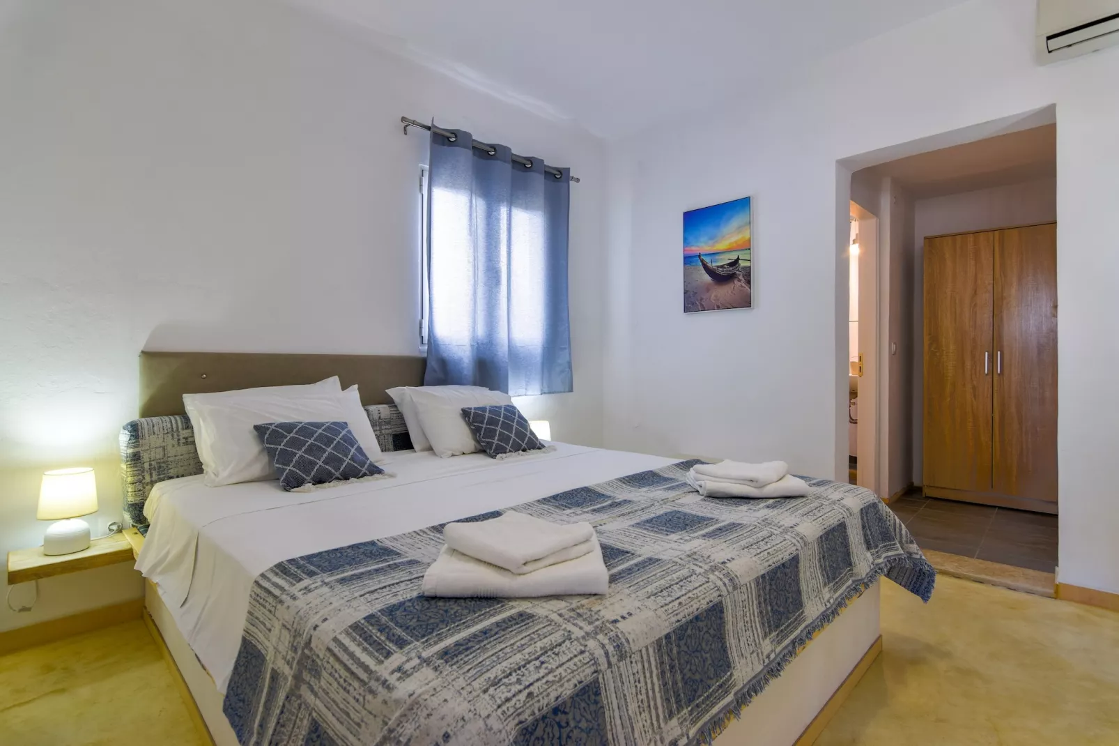 Hara's Beach Villa-Bedroom