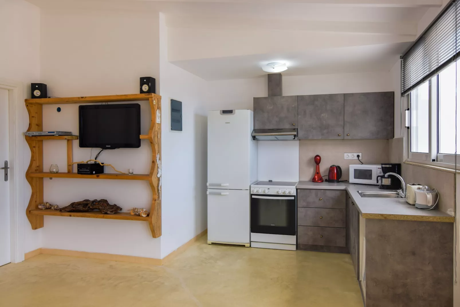 Hara's Beach Villa-Kitchen