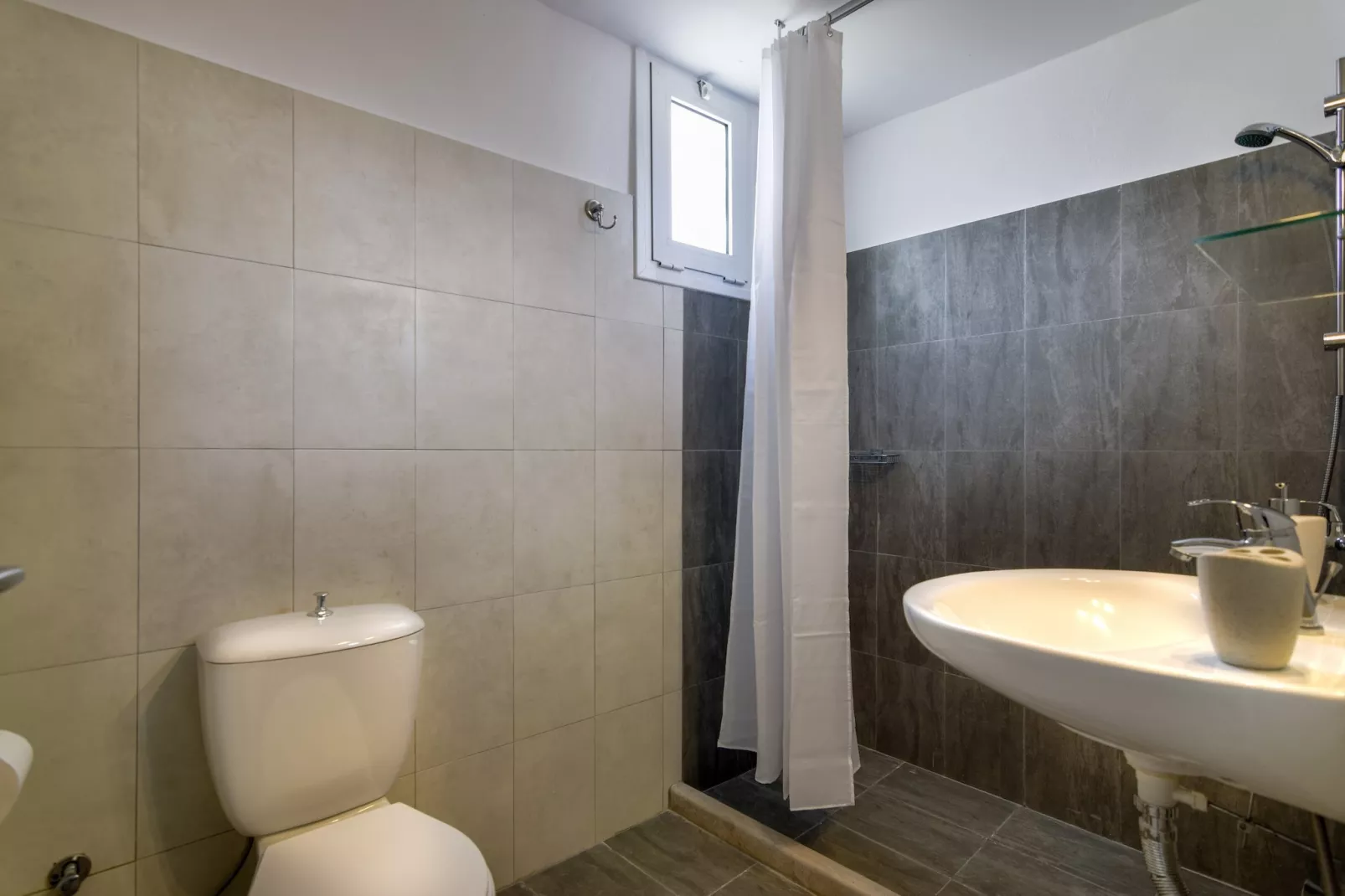 Hara's Beach Villa-Bathroom