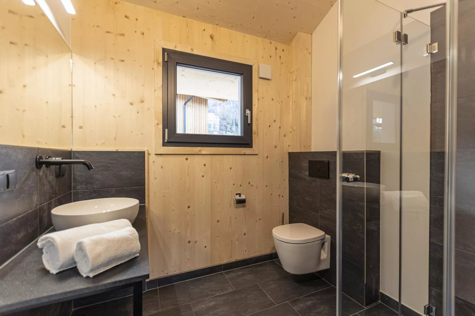 Alpenchalet Biberwier 2-Bathroom