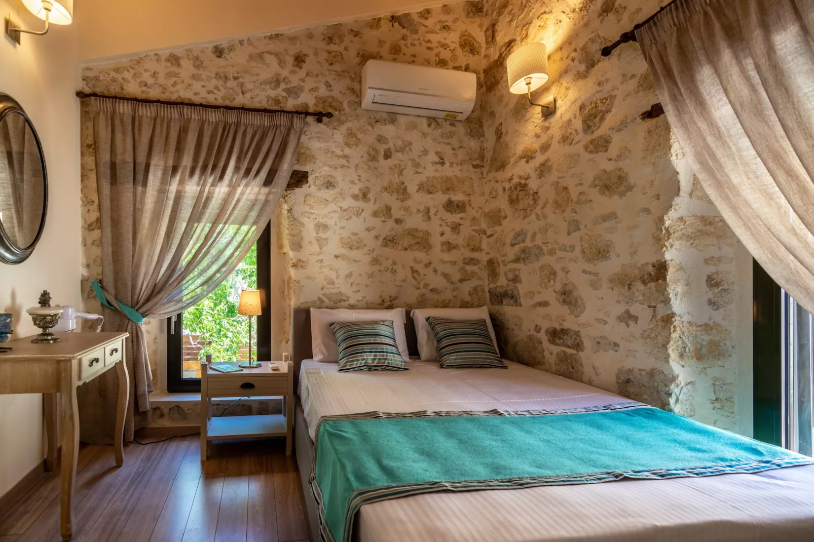 River View-Bedroom