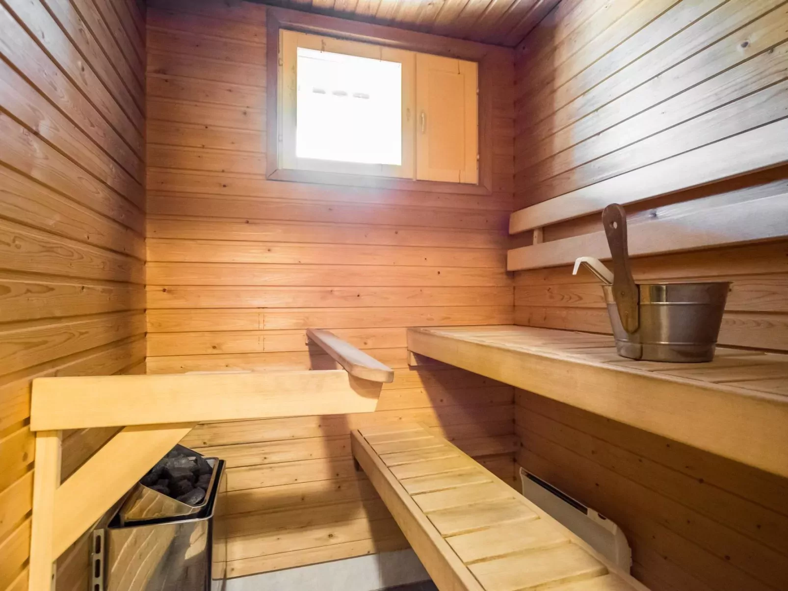 Outapailakka j 8-Inside