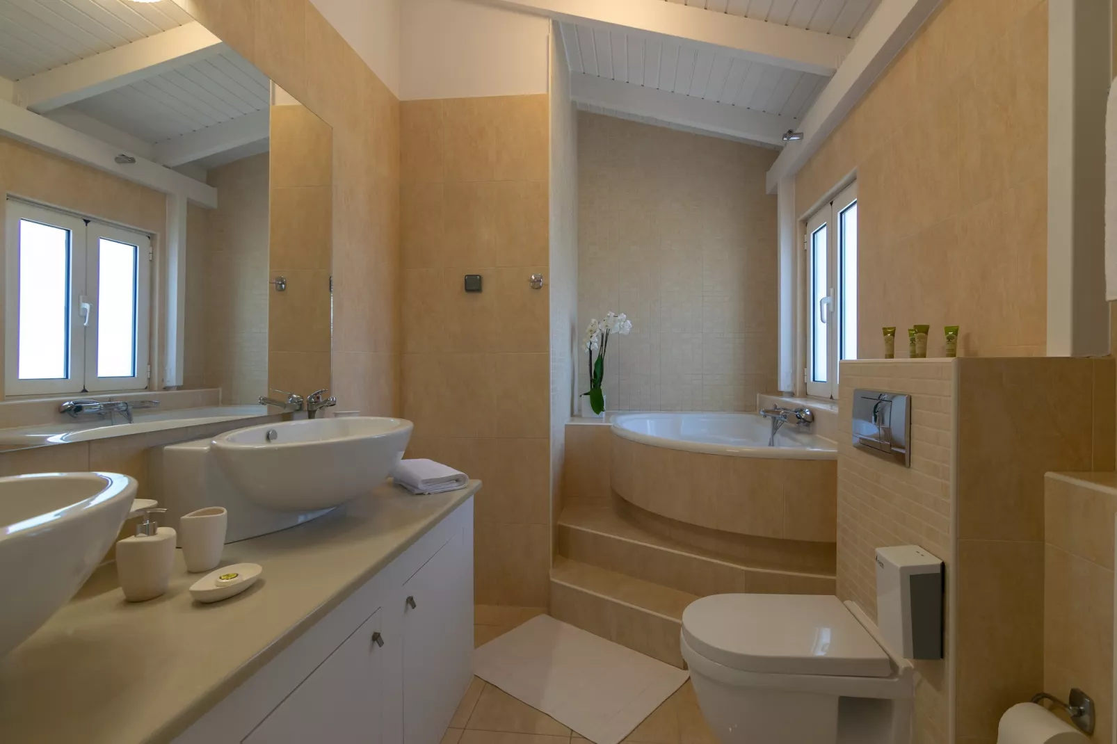 Foothills Blue-Bathroom