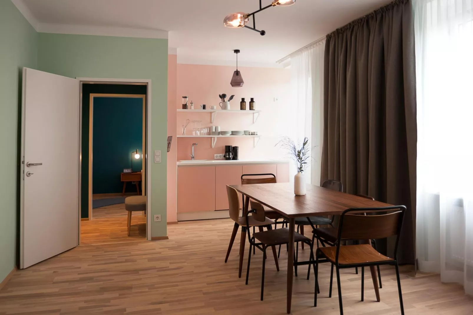 URBANAUTS FLATS Cubertia-Kitchen