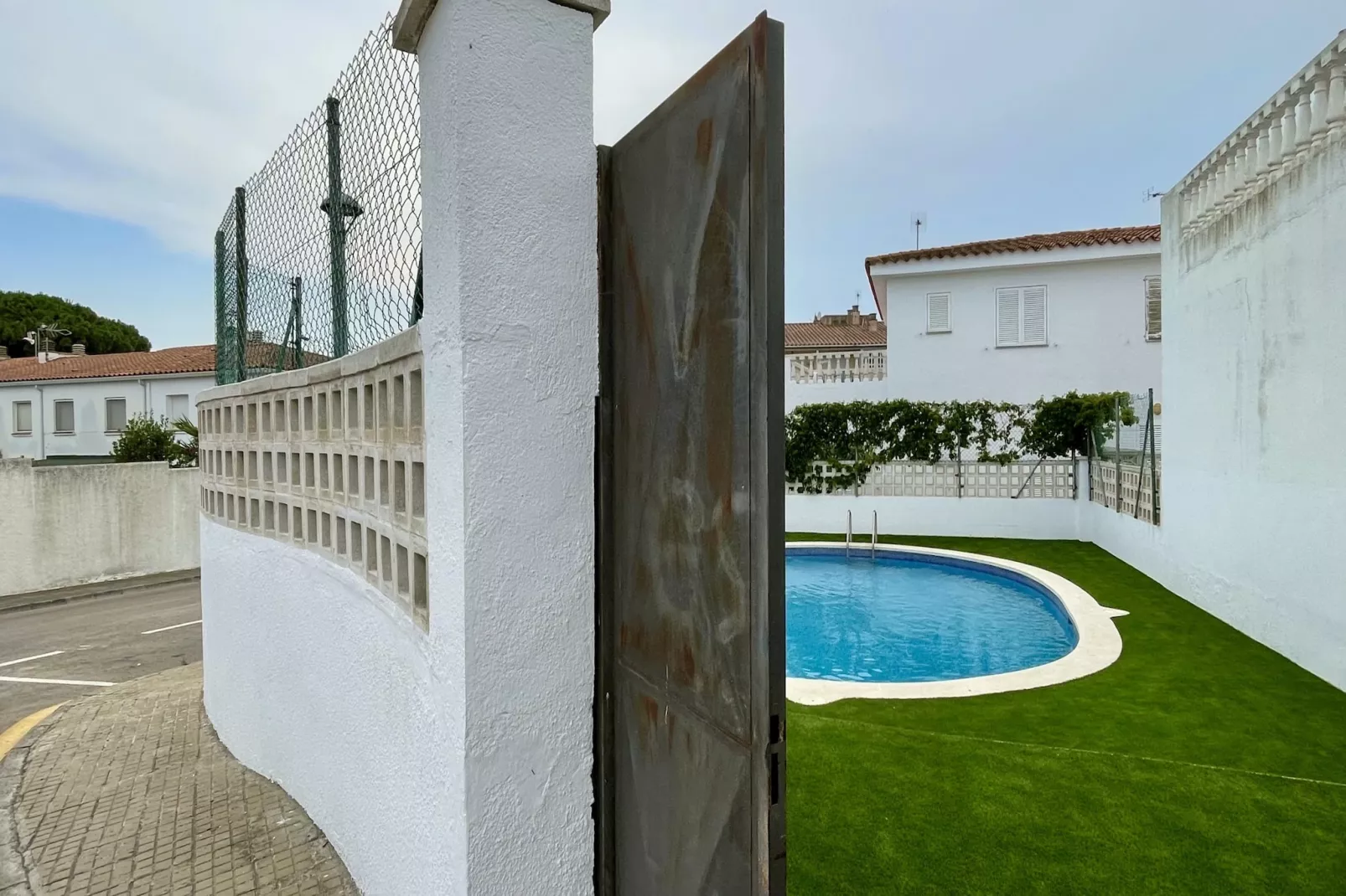 LA VINYA 14-Pool
