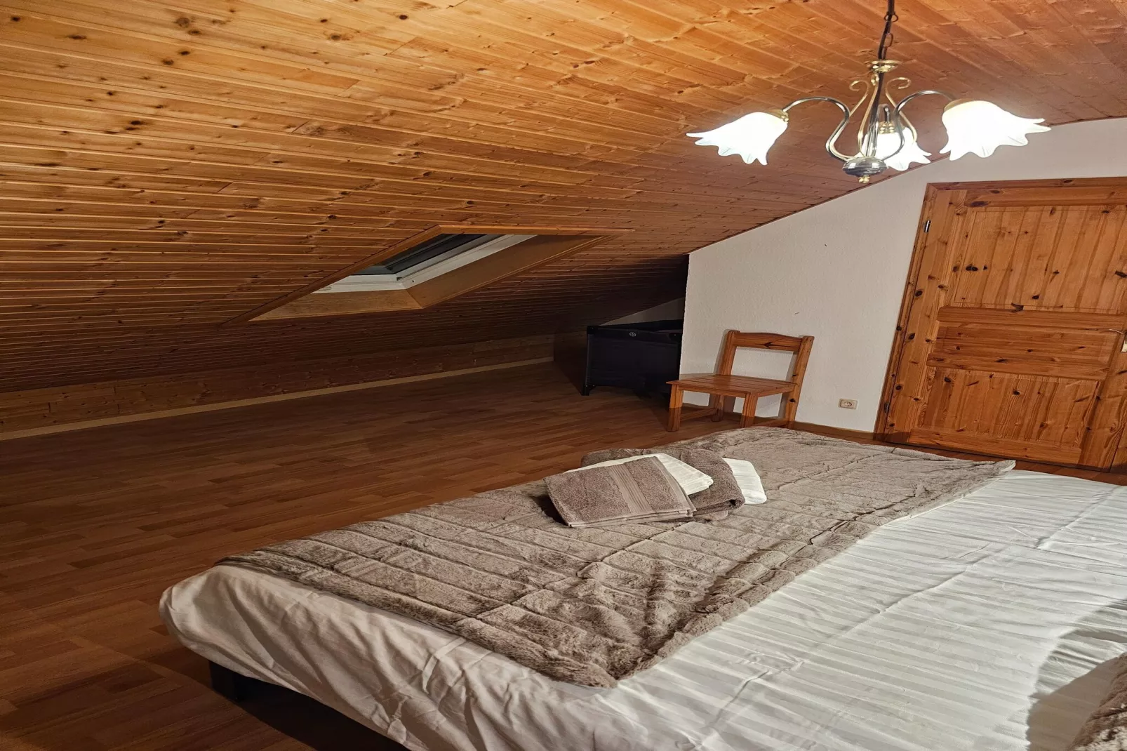 Ferienhaus der Saison an der Mosel-Schlafzimmer