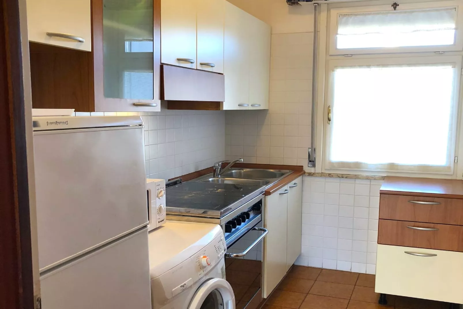 VILLA VIVALDI 120-Kitchen