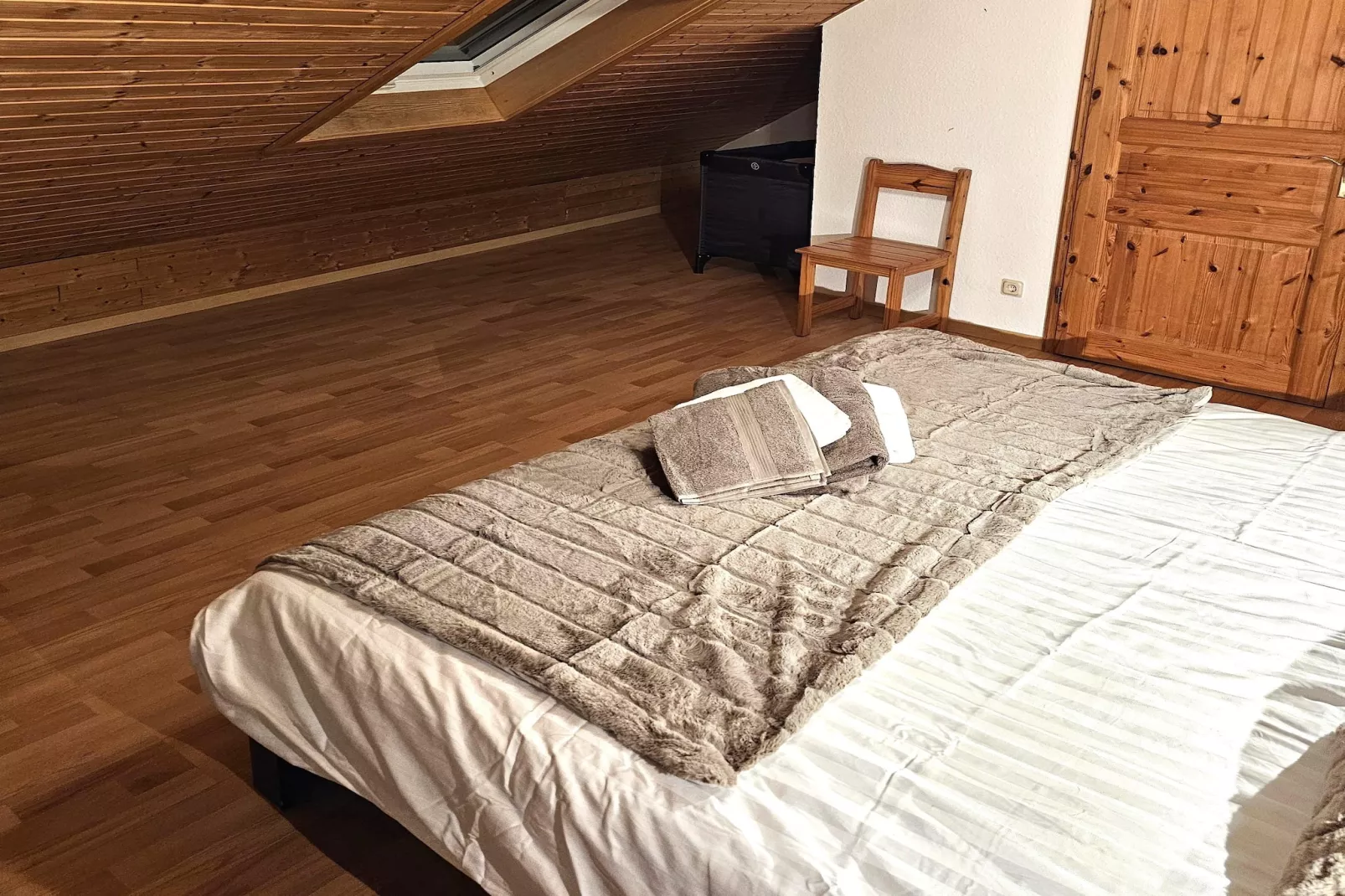 Ferienhaus der Saison an der Mosel-Schlafzimmer