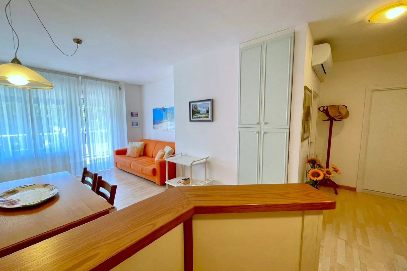 Miramare 3/6-Living room