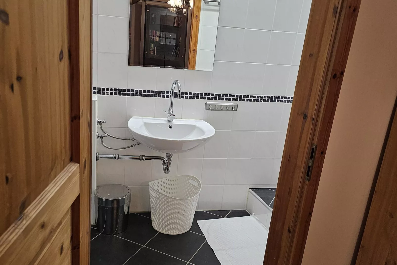 Ferienhaus der Saison an der Mosel-Badezimmer