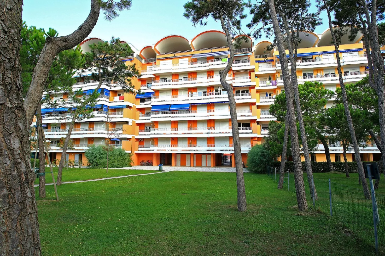 Miramare 3/6-Gardens summer
