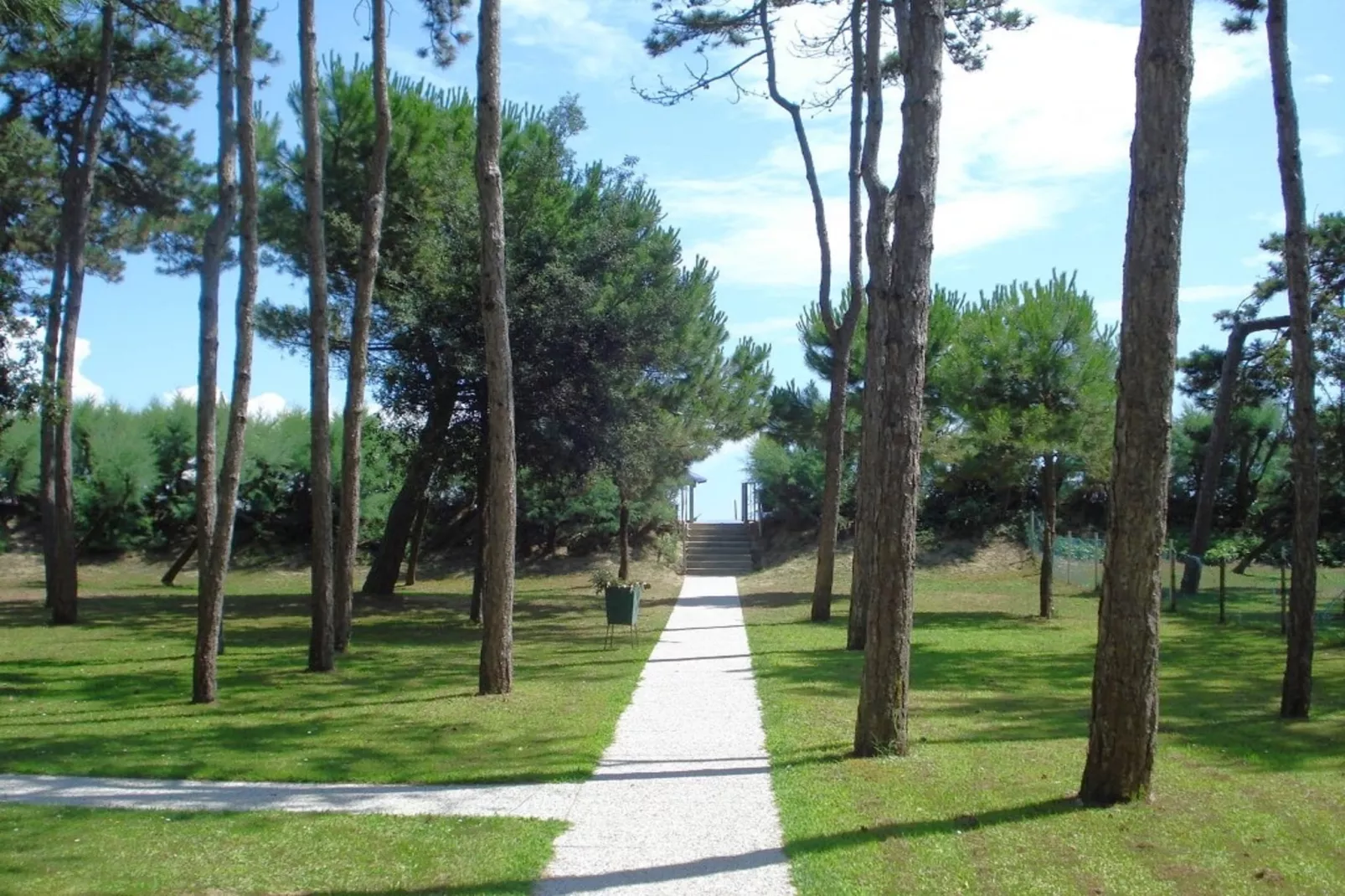 Miramare 3/6-Gardens summer