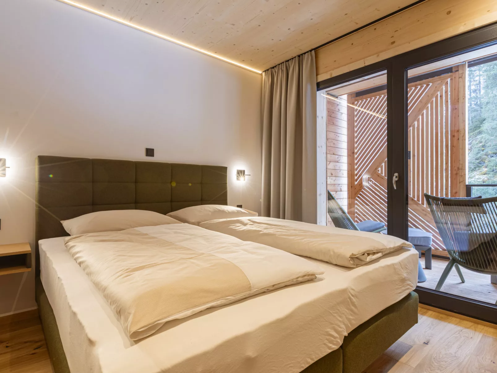 Premium Suite mit 2 SZ & Mini-Spa-Drinnen