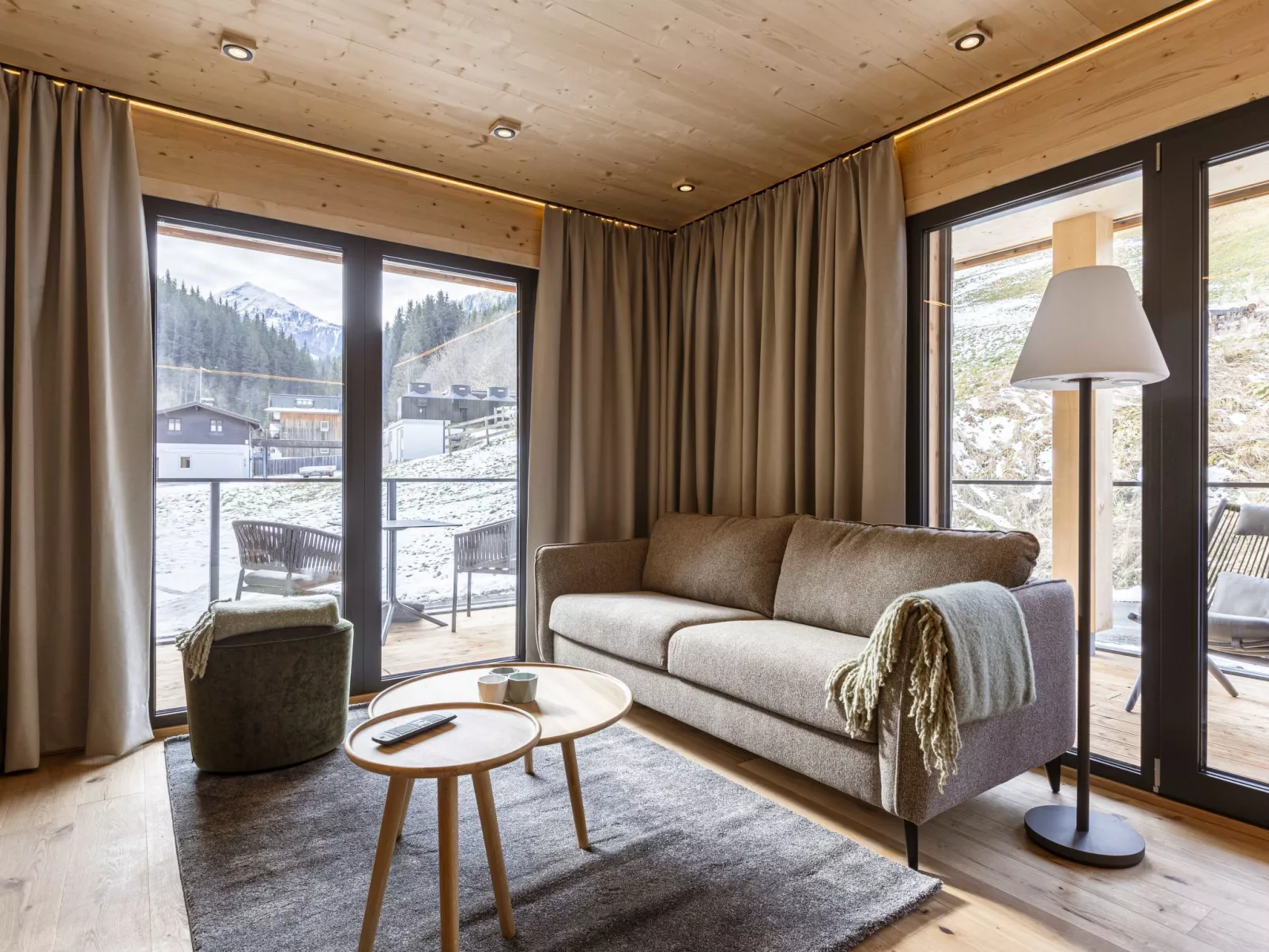 Premium Suite mit 2 SZ & Mini-Spa-Drinnen