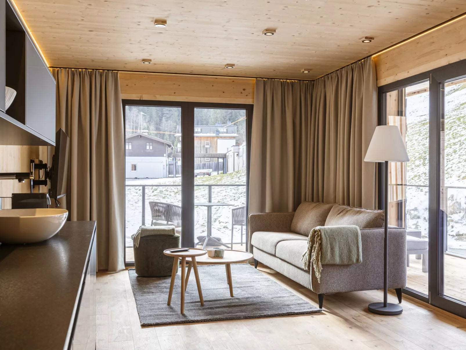 Premium Suite mit 2 SZ & Mini-Spa-Drinnen