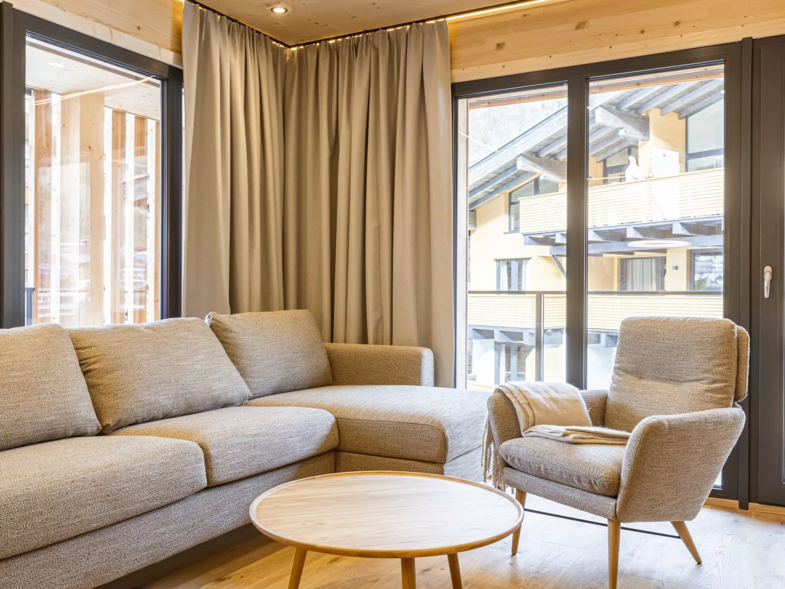 Premium Suite mit 2 SZ & Mini-Spa-Drinnen