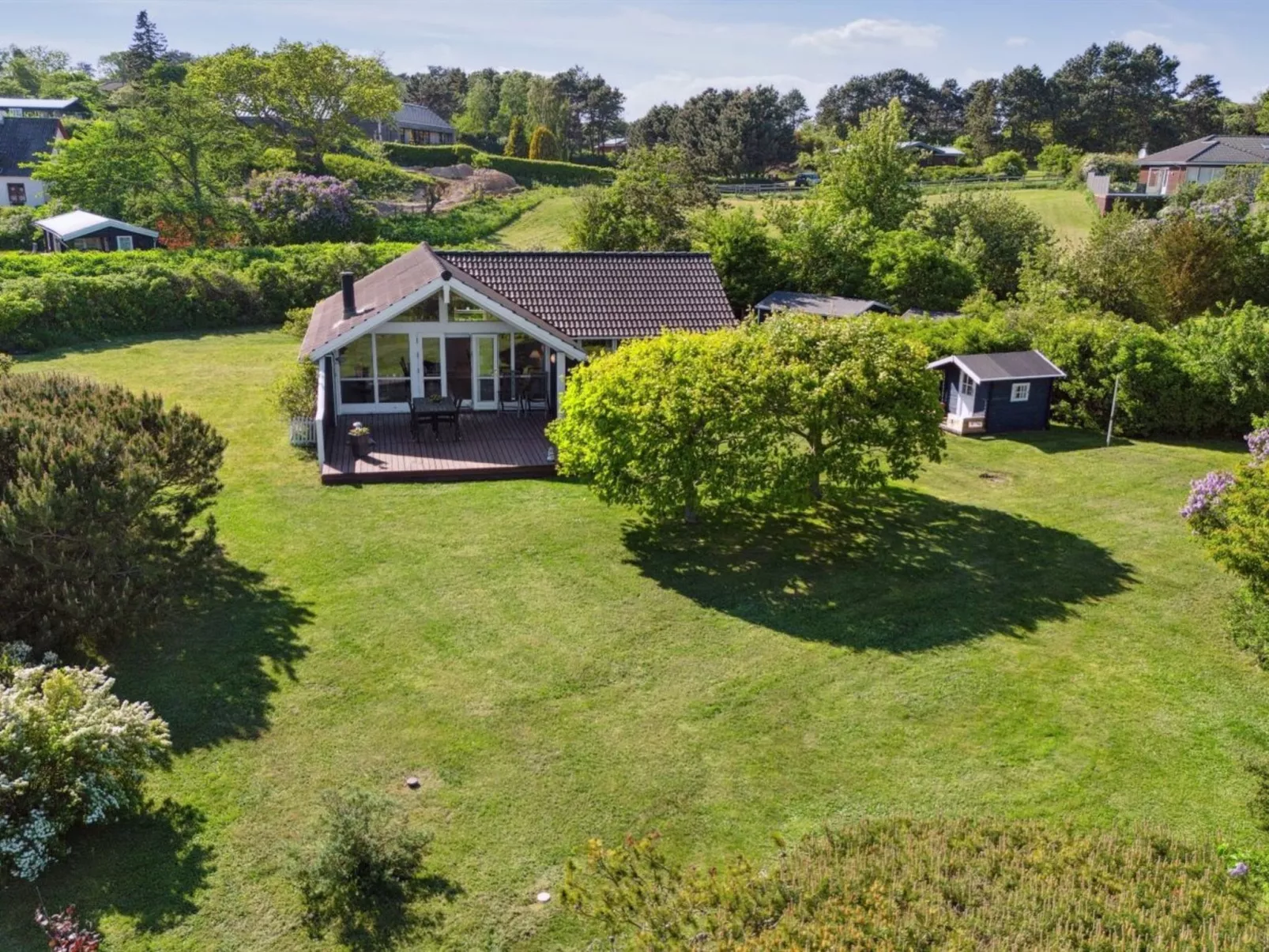 "Sukie" - 100m from the sea-Outside