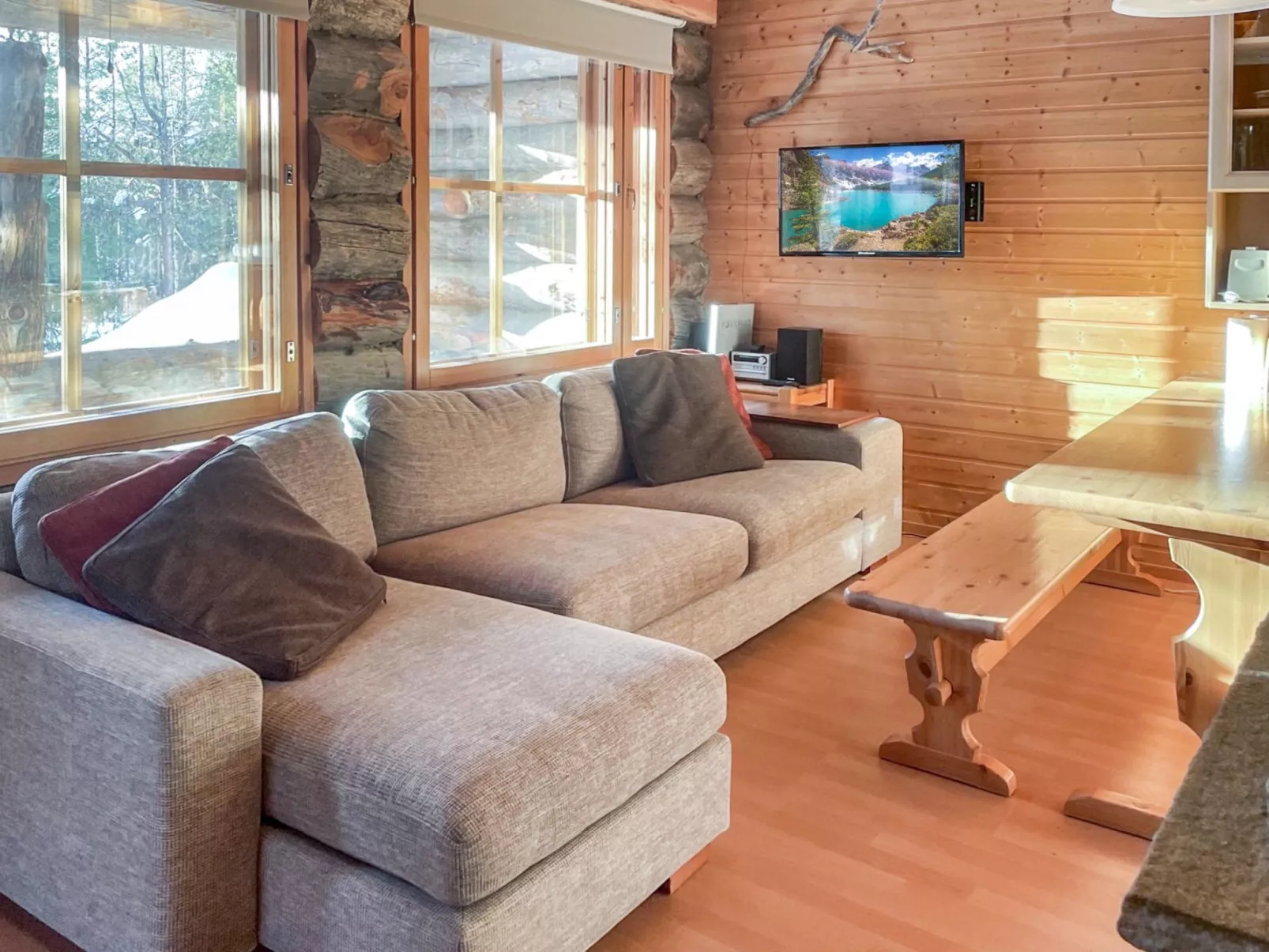 Ylläsrivit c 8 / villa änkyrä-Inside