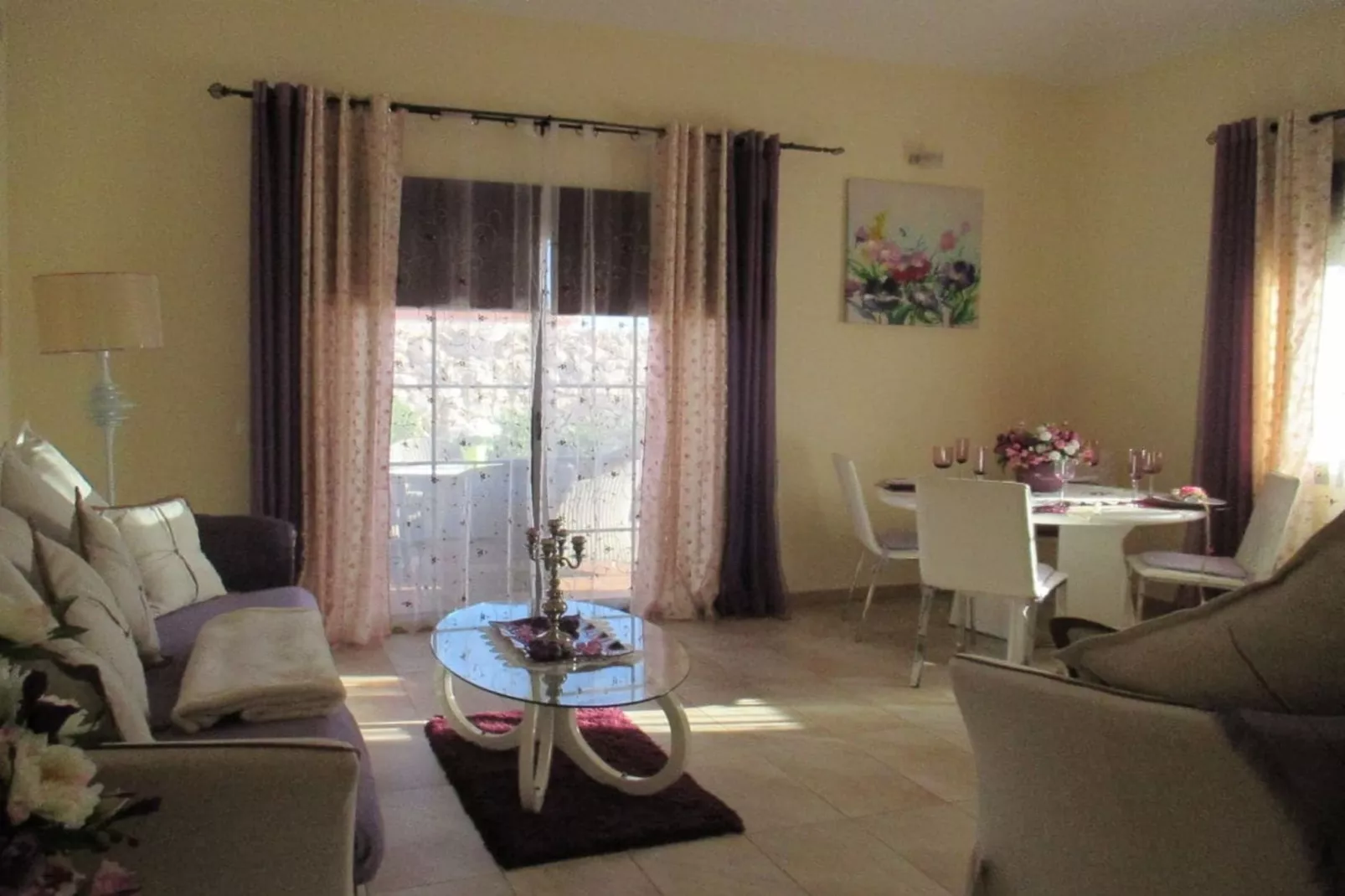 76564-Living room