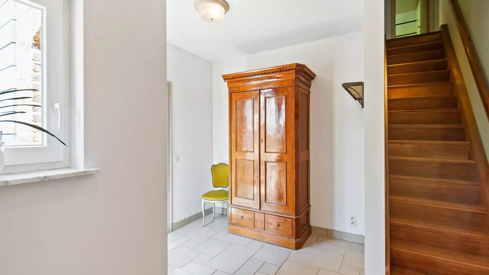 Quanto A  B-Hall d'accueil