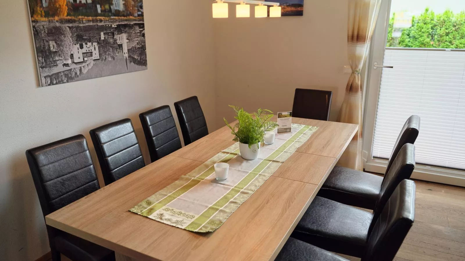 Casa Alpina XL-Esszimmer