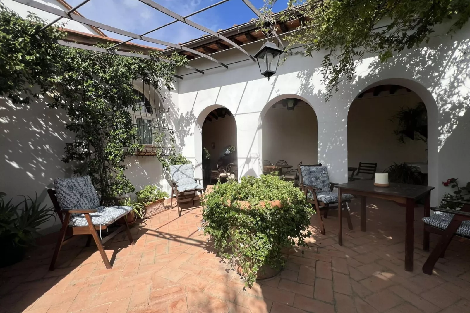 Villa Elena-Exterior summer
