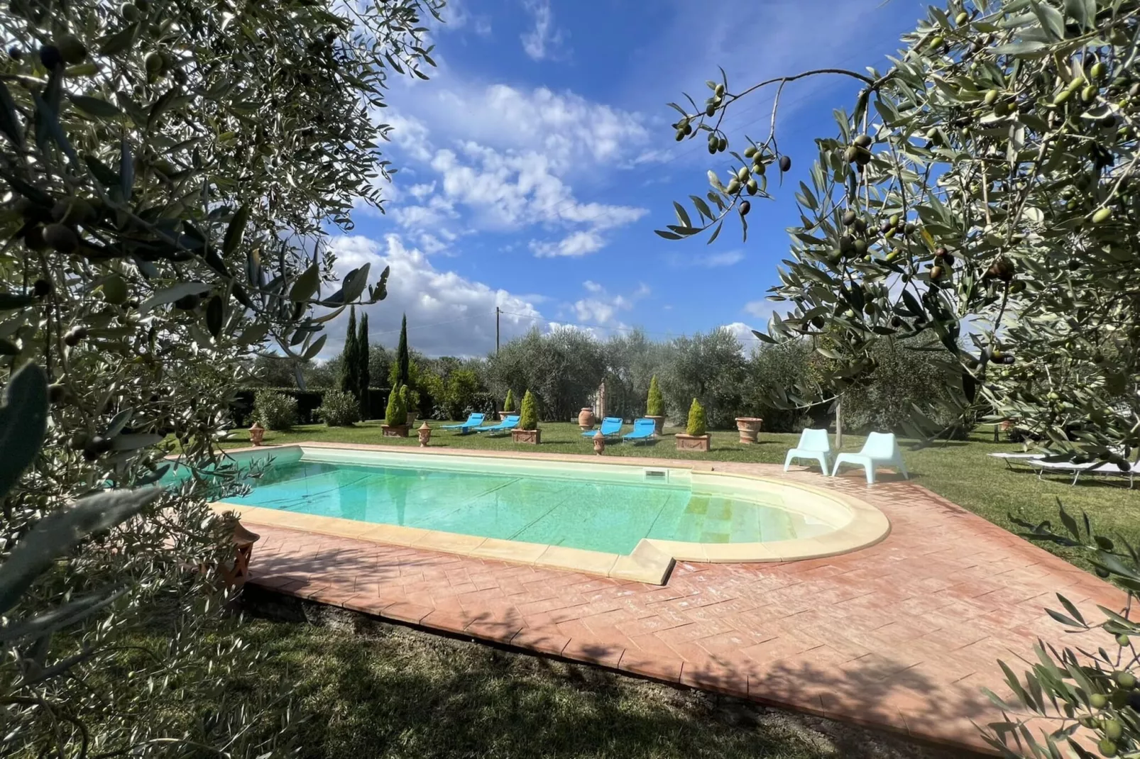 Villa Elena-Exterior summer