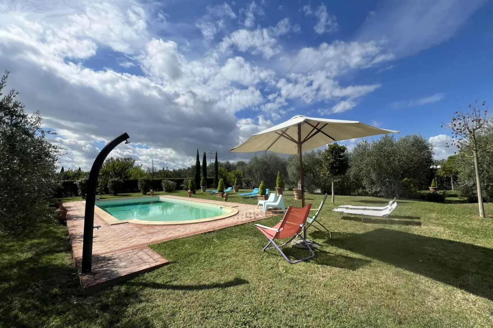 Villa Elena-Exterior summer