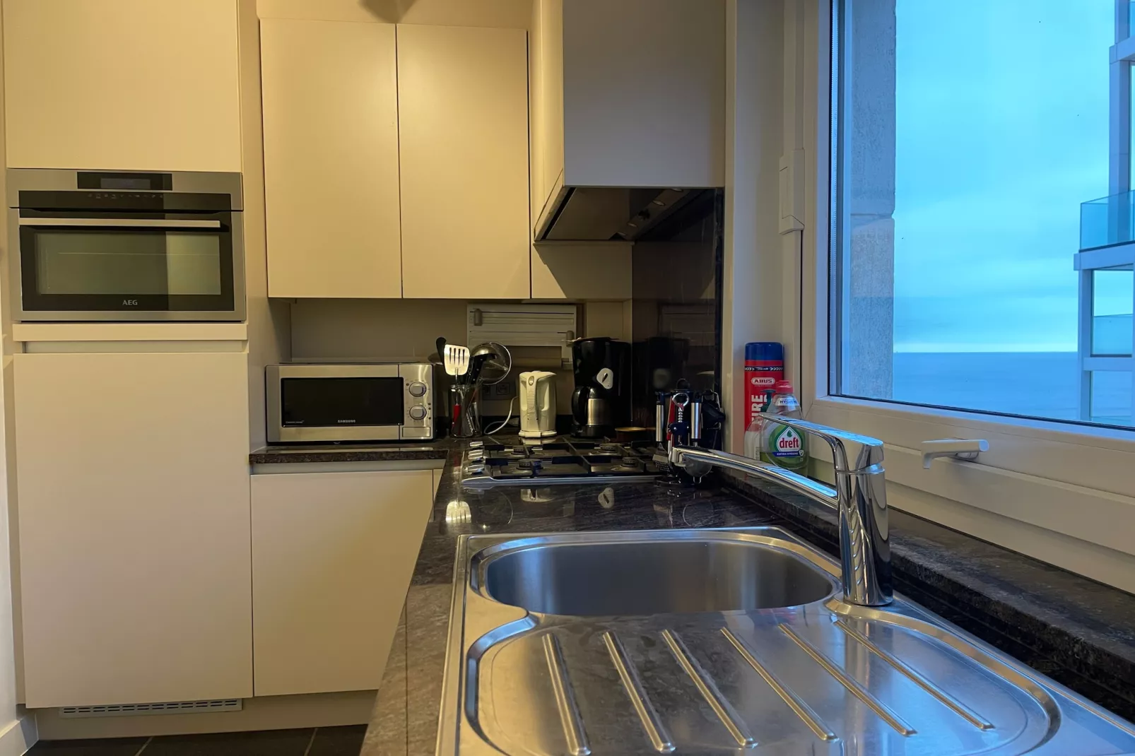 Strand Imperial 0503-Kitchen
