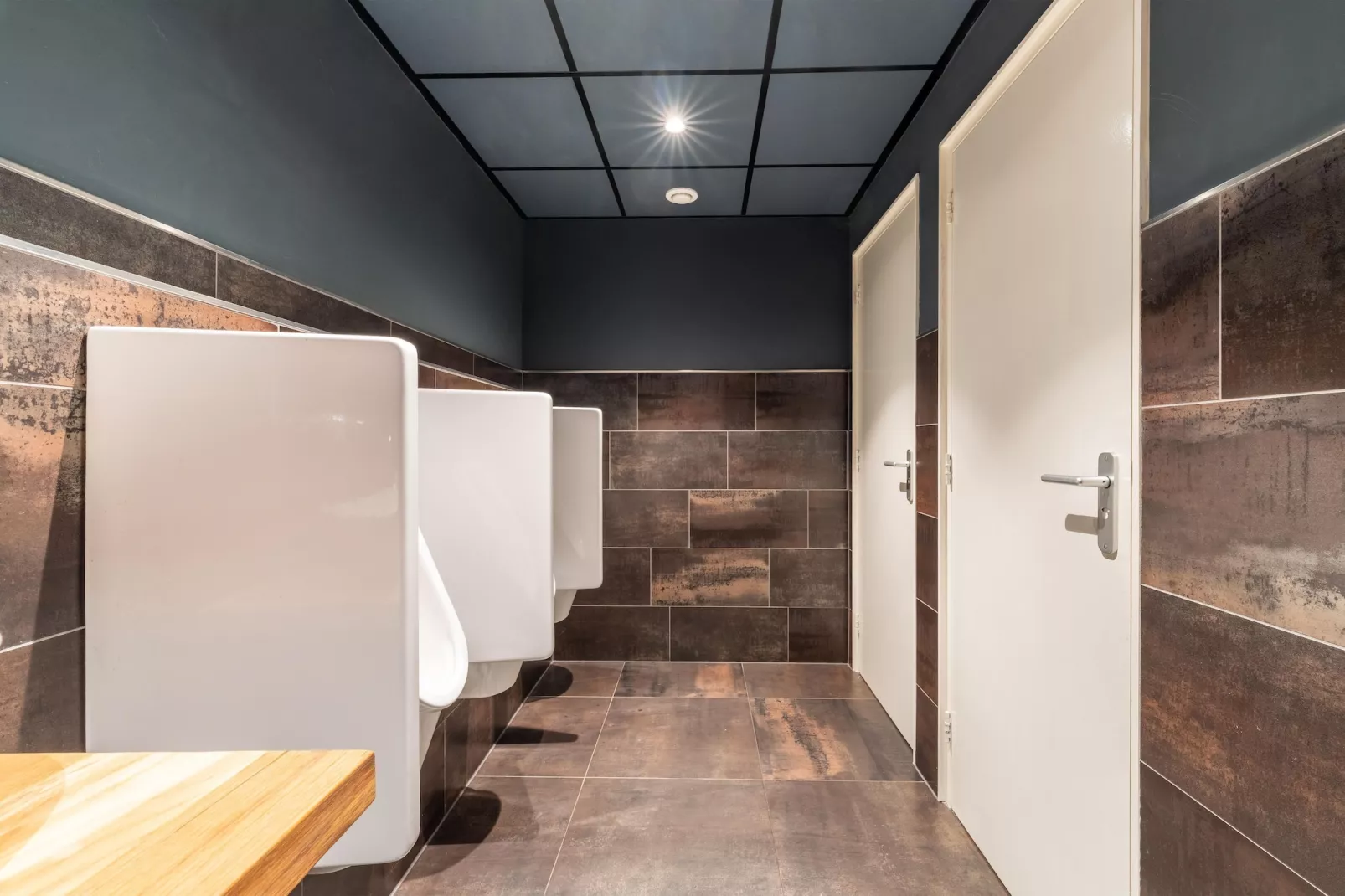 Landhuis Hezenes-Bathroom