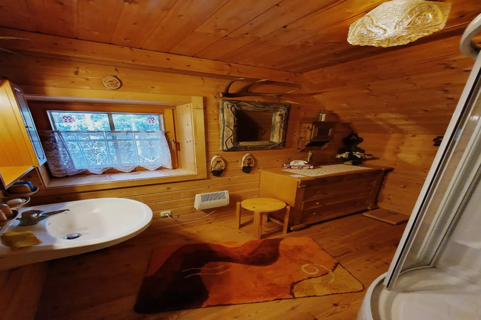 Chalet Hüttentraum-Badezimmer