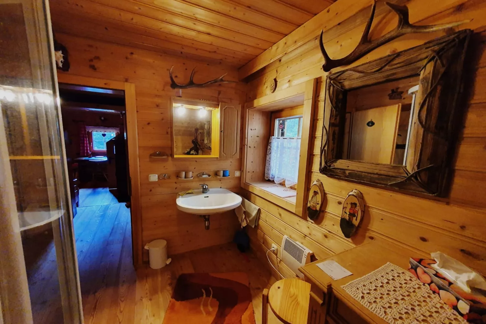 Chalet Hüttentraum-Badezimmer