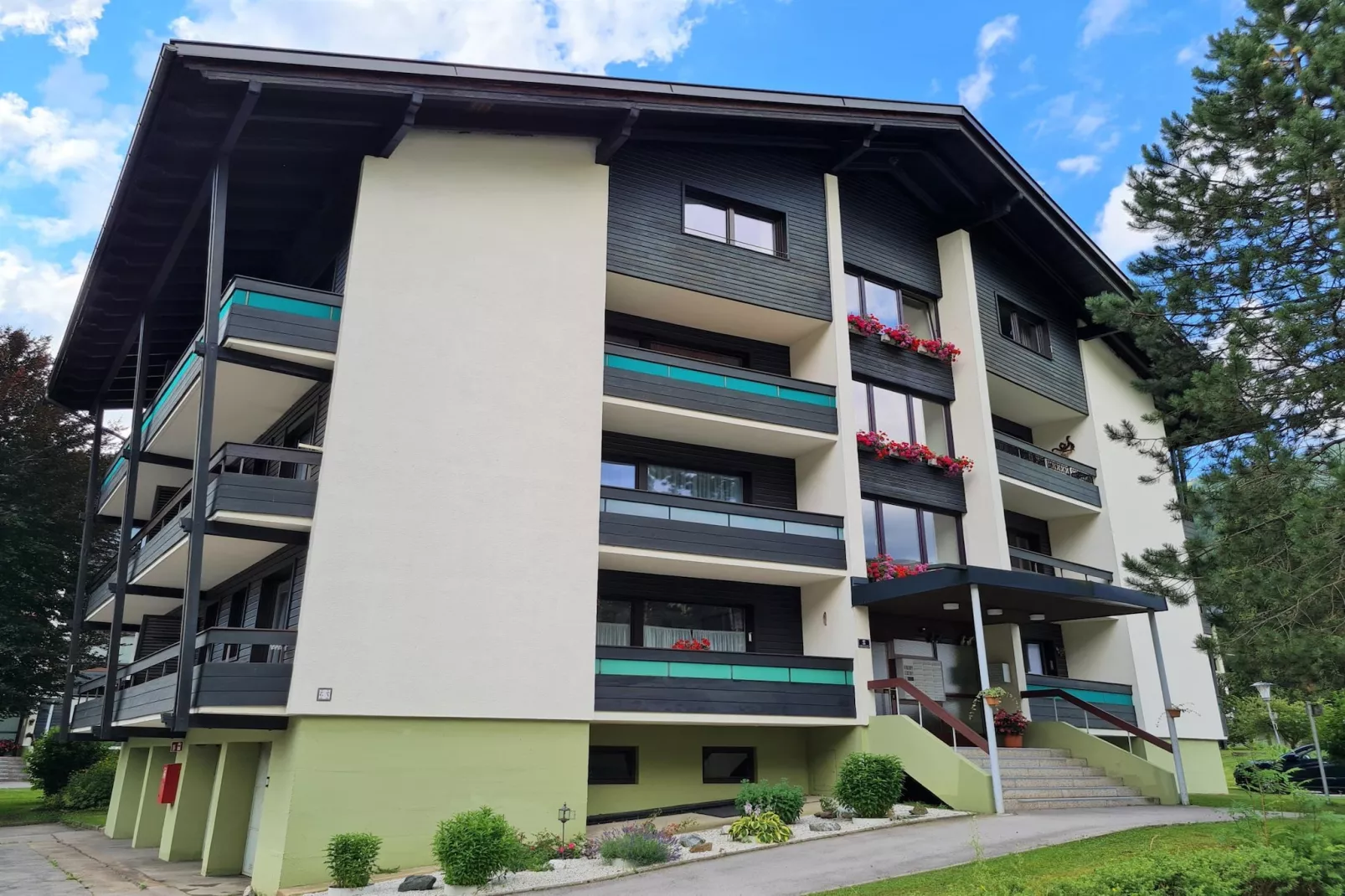 Haus Ivy-Exterior summer