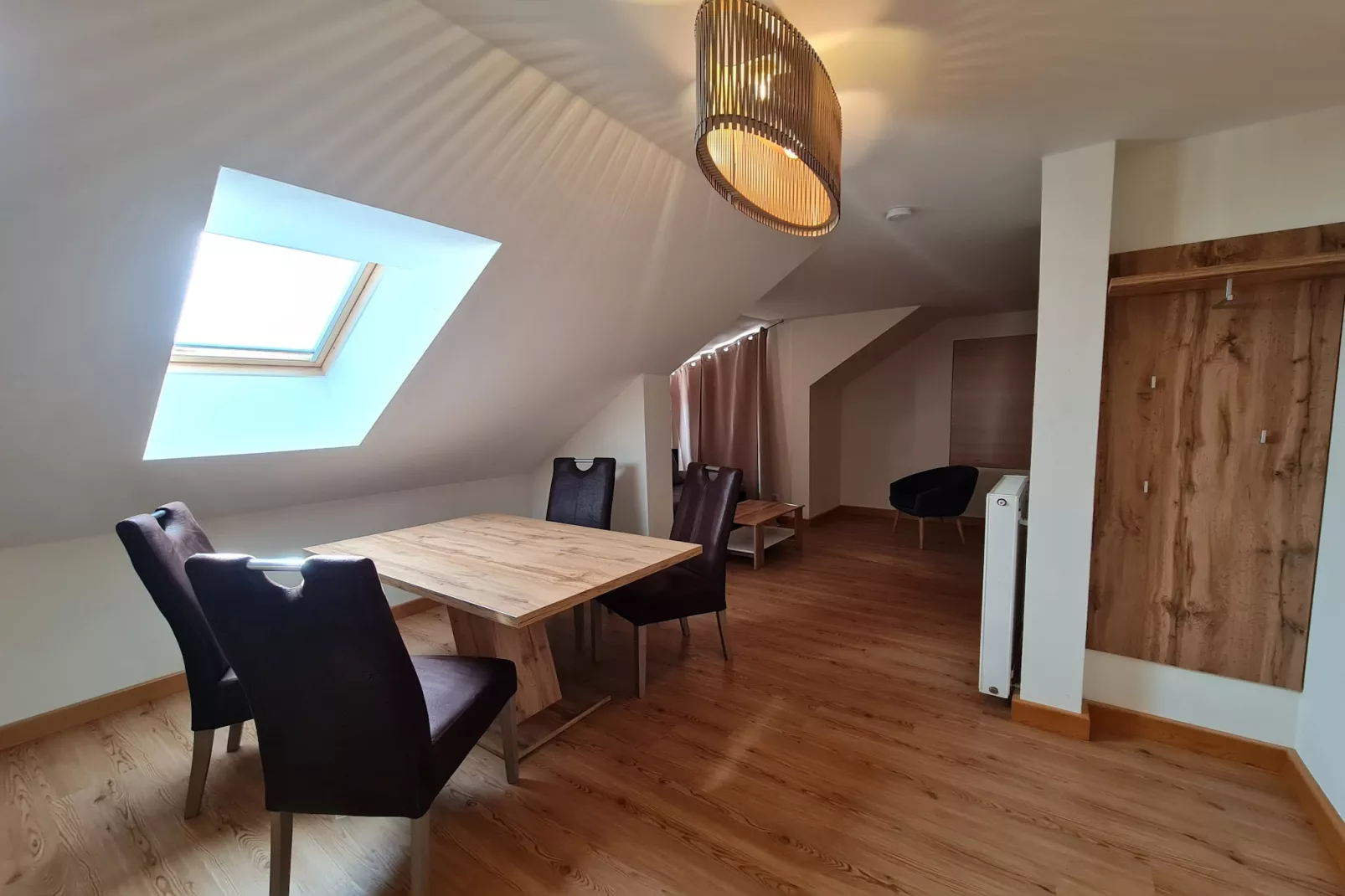 Ski & Sun Top 6-Living room