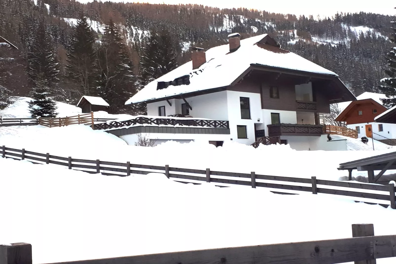 Ski & Sun Top 6-Exterior winter