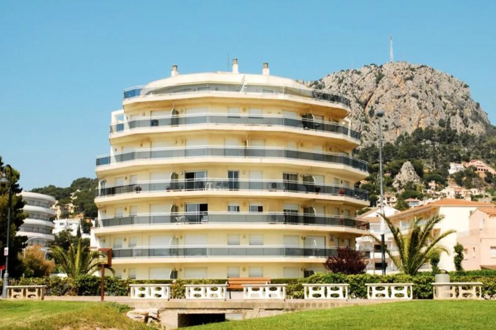 Appartements à L'Estartit-Exterior summer