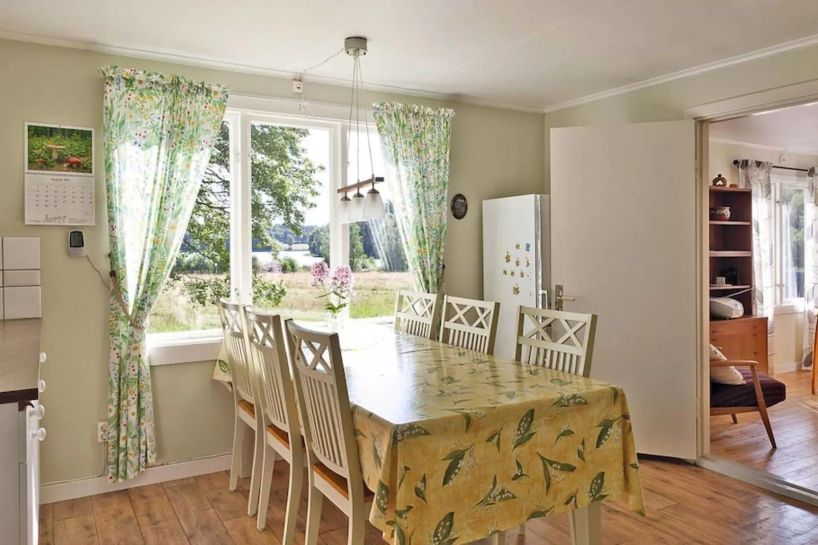 6 person holiday home in Brålanda-By Traum