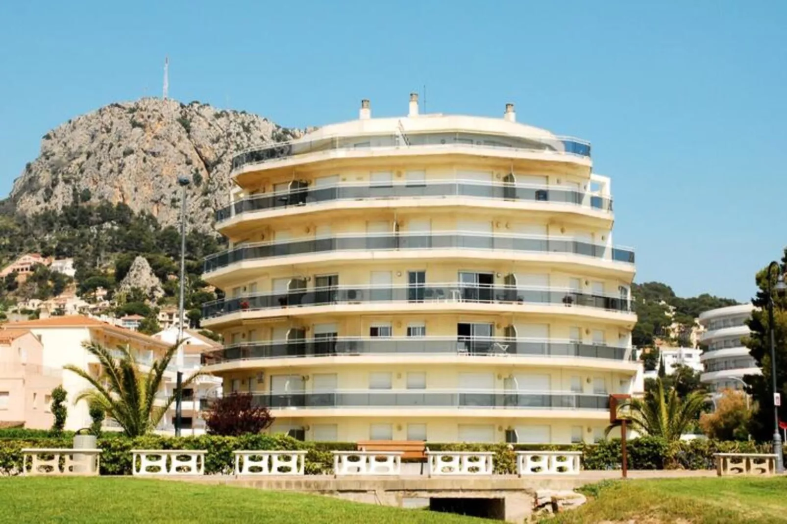 Appartements à L'Estartit-Exterior summer