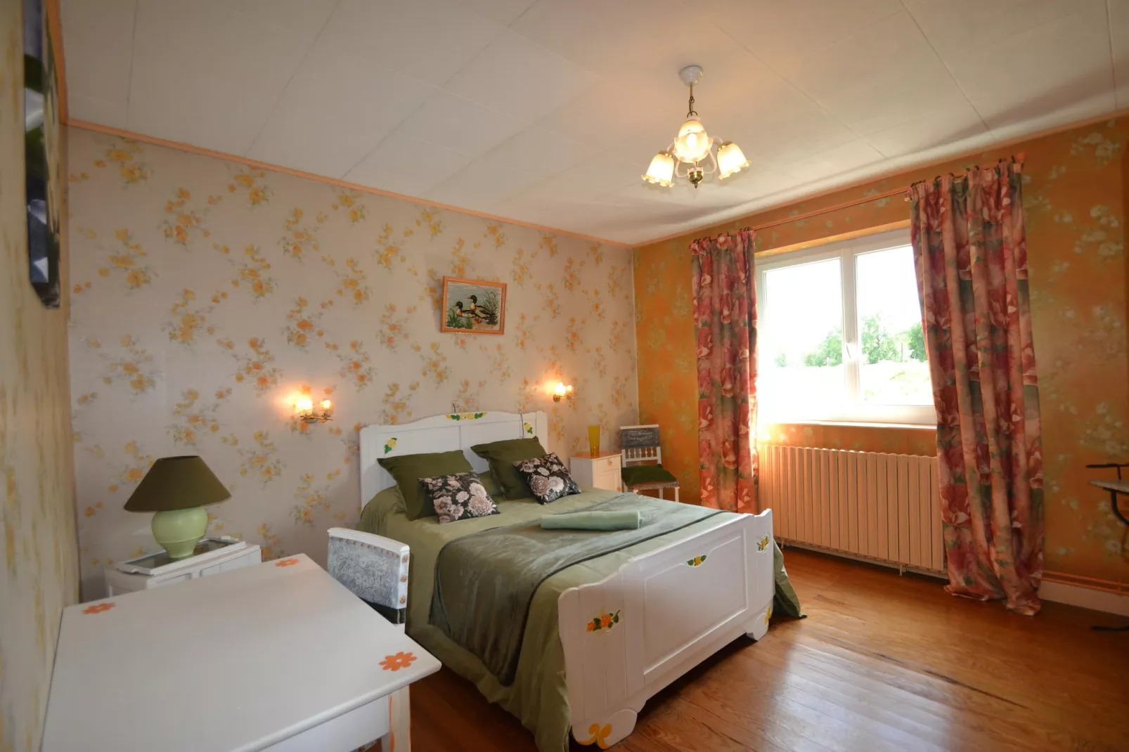 Camiran-Bedroom