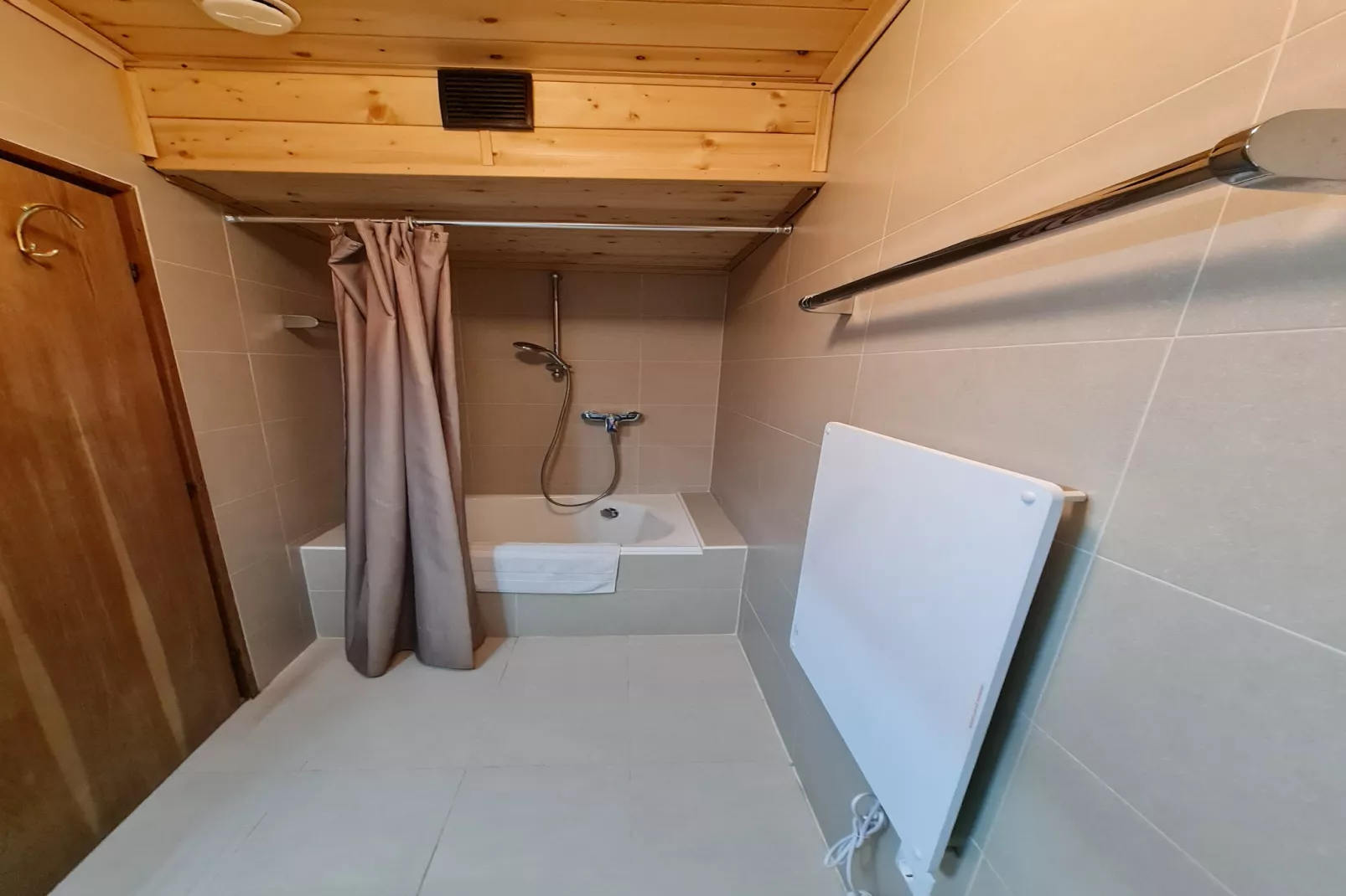 Der Kristall Top 1-Bathroom