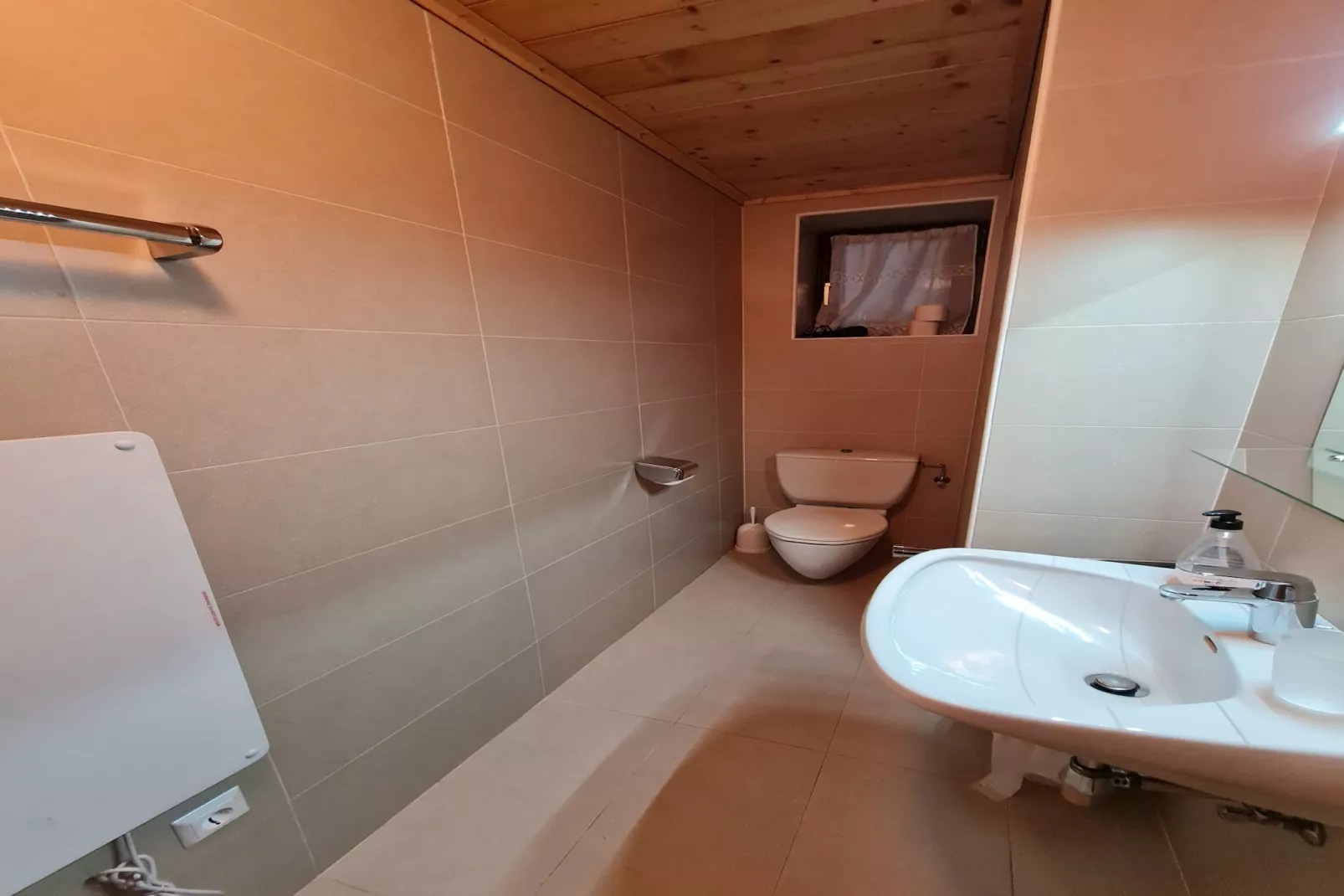 Der Kristall Top 1-Bathroom