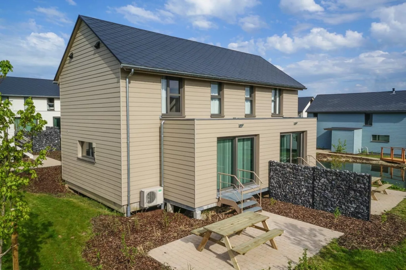 4 people - 2 bedrooms 70m²-Exterior summer