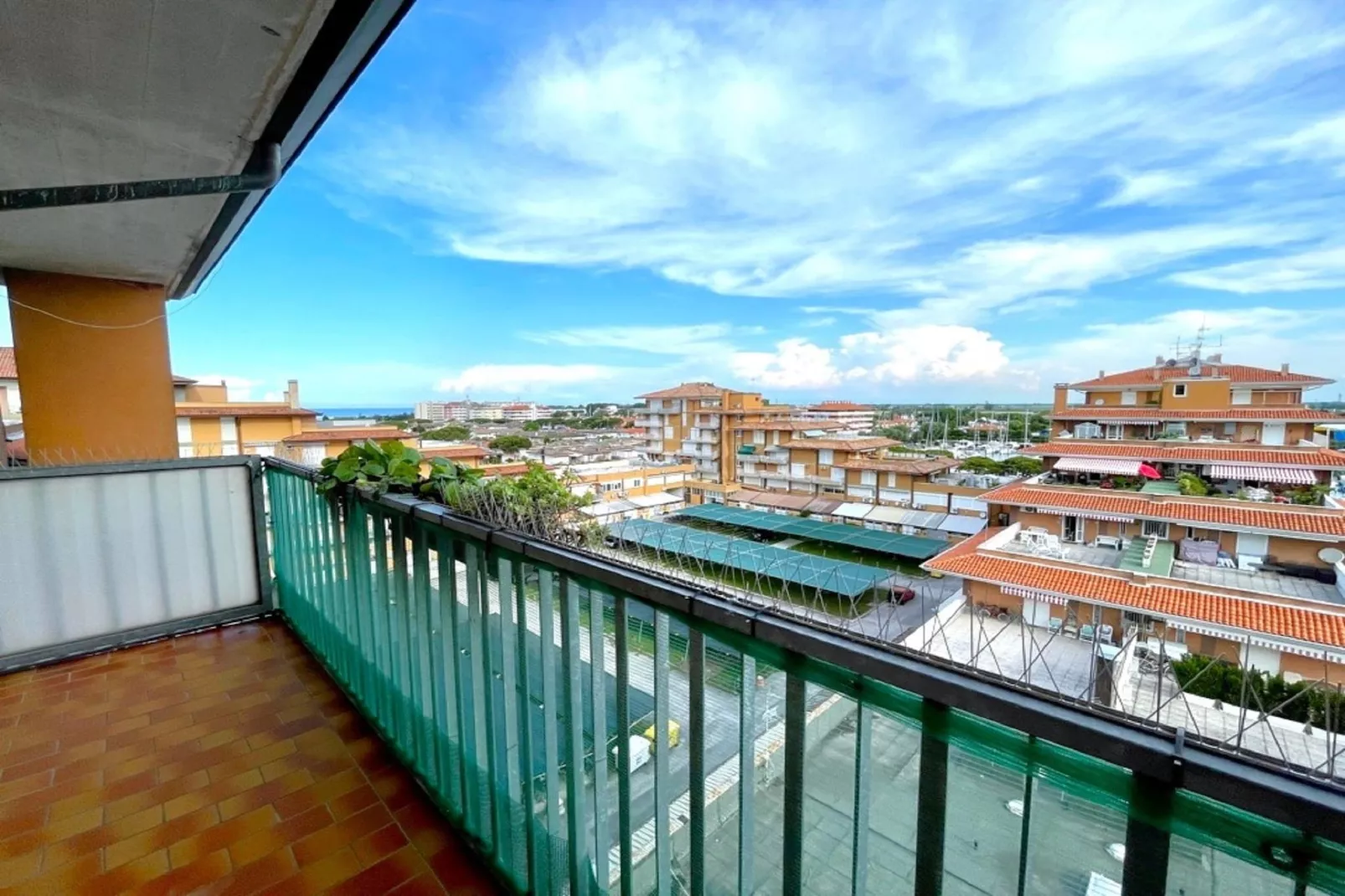 Galeone 62-Terrace balcony
