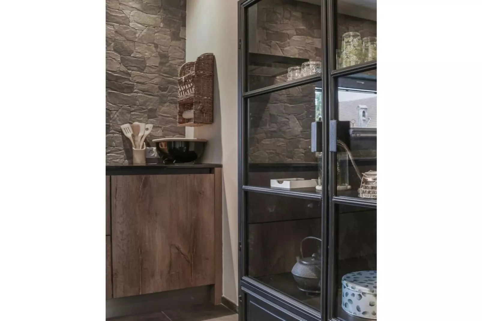 467355-Kitchen