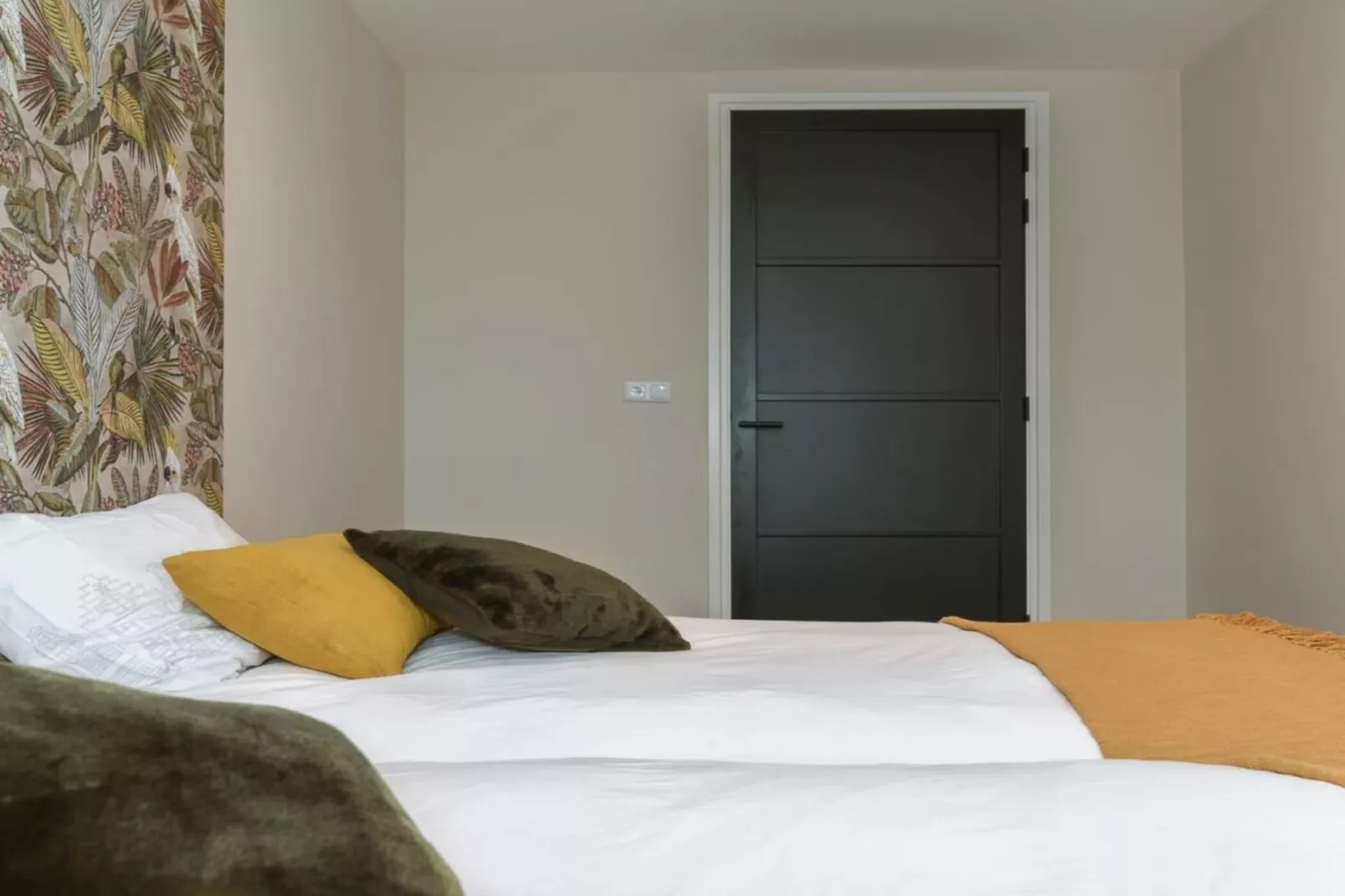 467355-Bedroom