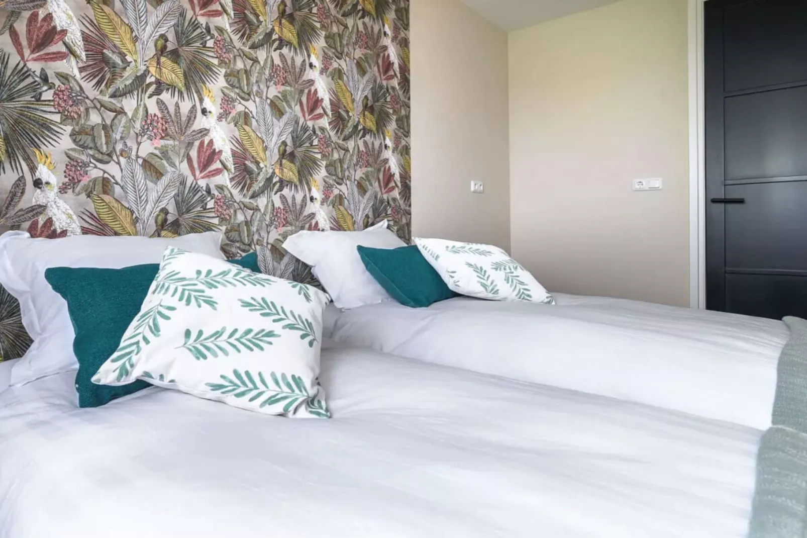 467355-Bedroom