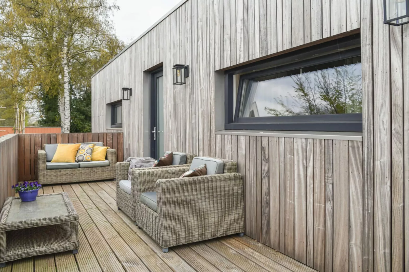 467355-Terrace balcony