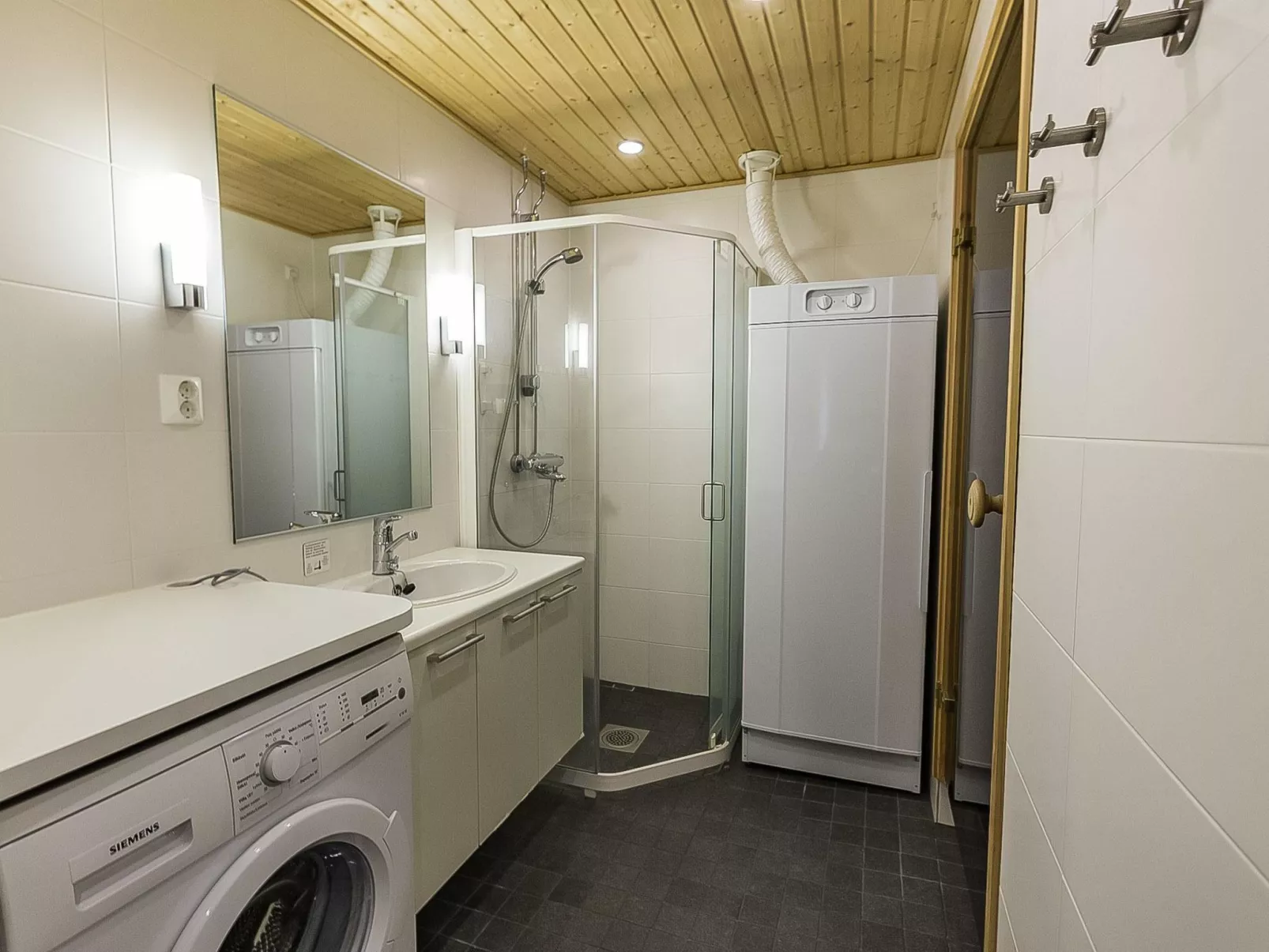 Nordic chalet 9207-Inside